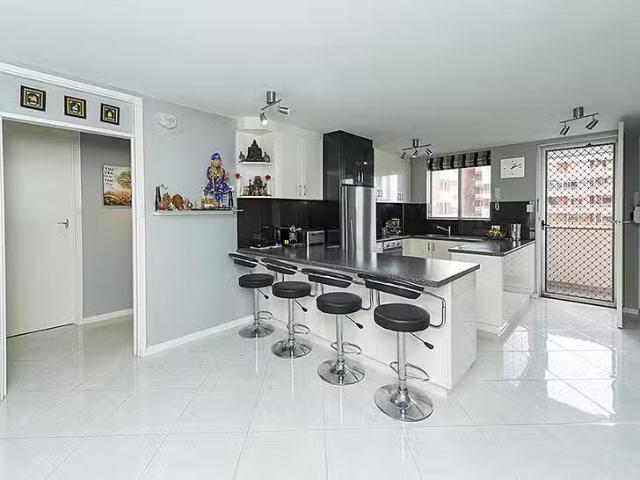 Just in! 57/6 Hampton Street, Burswood, WA 6100