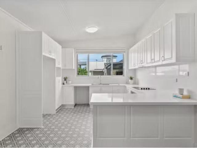 Unique 588 Rocky Point Road, Sans Souci House for rent Listed.