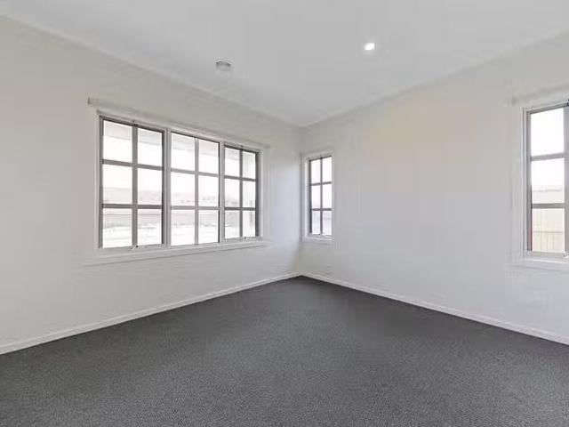 Rental! 58 Crowlands Circuit, Eynesbury, VIC 3338