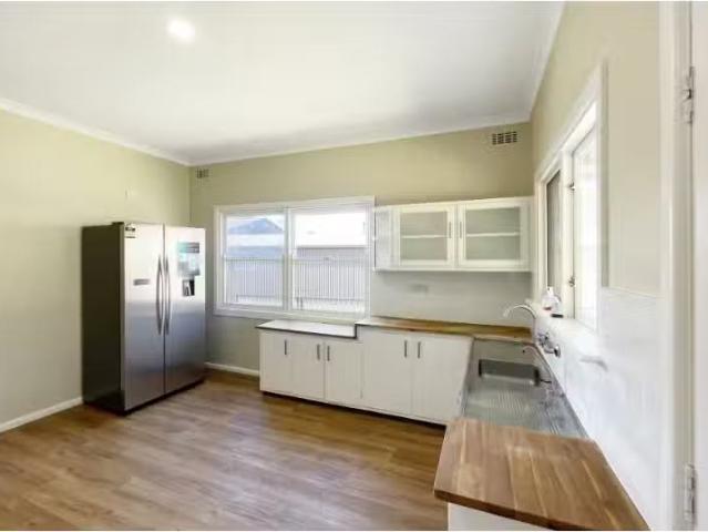 Rental! 59 Hill Street, Cooma House for rent Listed by Owen S.