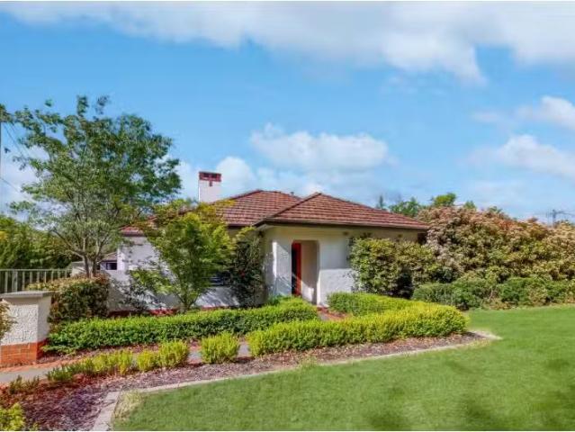Nice 59 Kennedy Street, Kingston House for rent Listed by Kar.