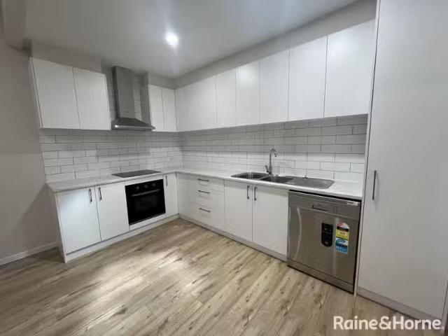 Deal! 5 Martin Street, Sunshine VIC 3020