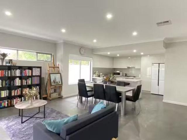 Nice 5 Anderson Street, Mount Hawthorn, WA 6016