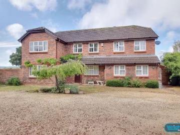 Semington Trowbridge - Garden, Parking