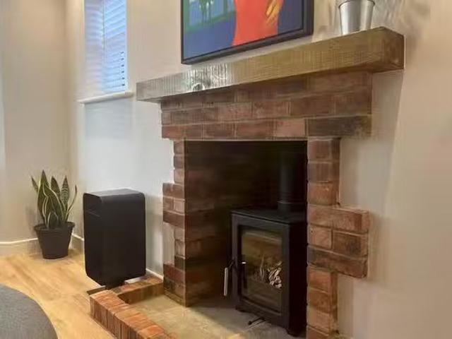 Charming 5 BR High Street