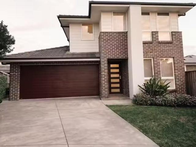 New 5 BR 14 Shout Road, Edmondson Park House for rent Listed.