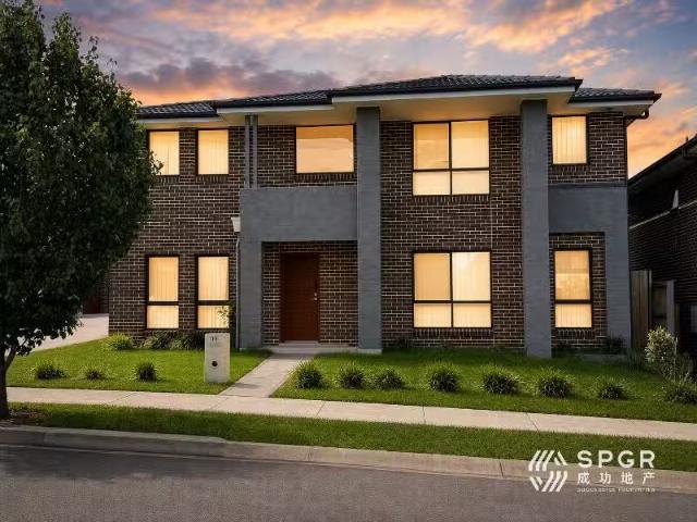 Deal! 5 BR 18 Potts Street, Oran Park House for rent Listed b.