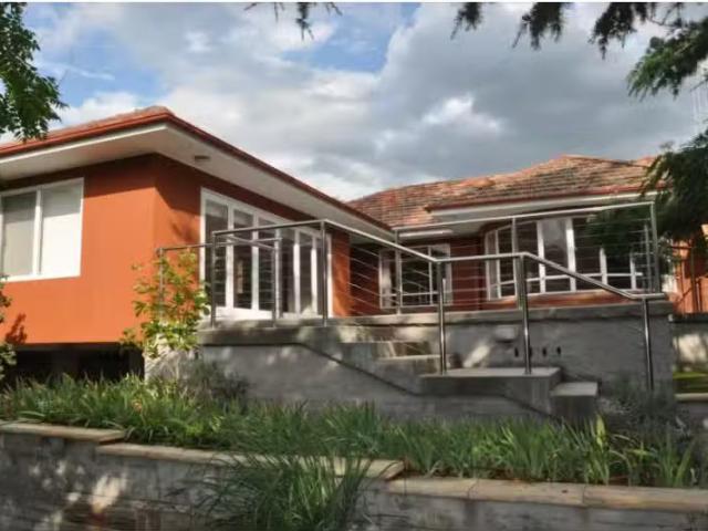 Rental! 5 BR 111 Mitre Street, West Bathurst House for rent L.