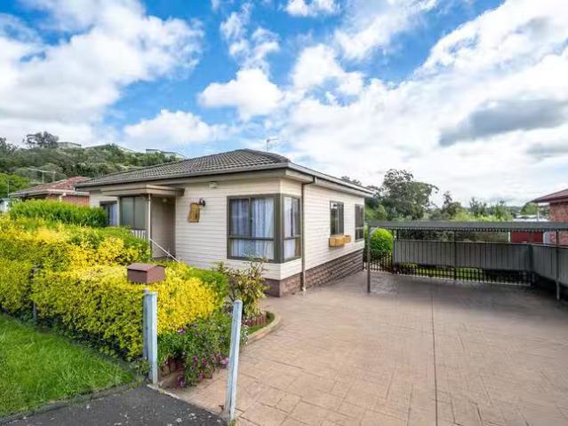 Deal! 5 BR 118 Abbotsfield Road, Claremont, TAS 7011