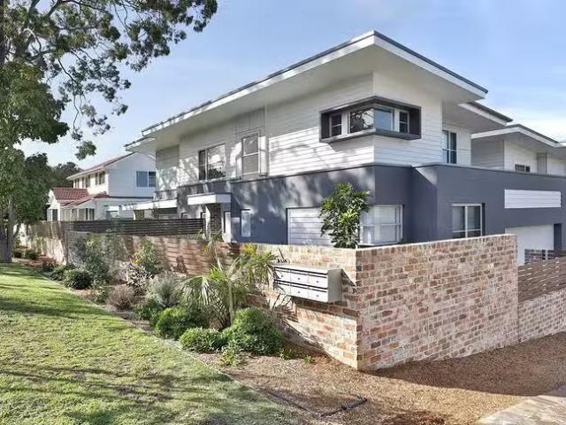 Charming 5 BR 1/30 32 Parthenia Street, Dolans Bay, NSW 2229
