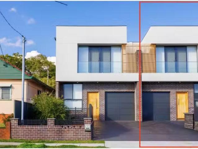 Cheap 5 BR 38a Berkeley Street, South Wentworthville Townhouse.