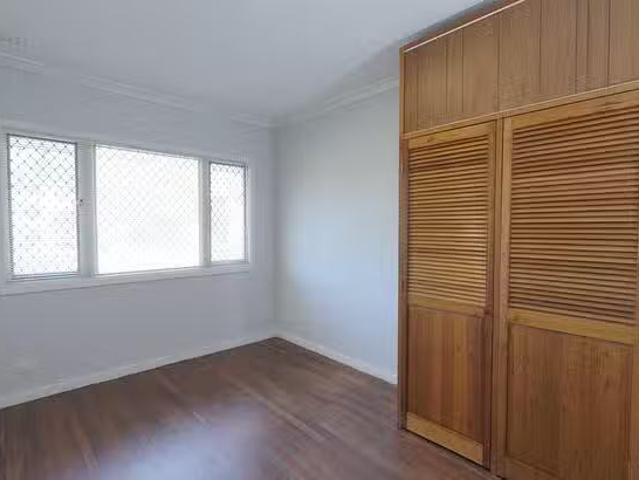 Nice 5 Curan Street, Coolbellup, WA 6163