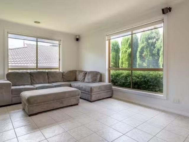 Deal! 5 Carex Way, South Morang VIC 3752