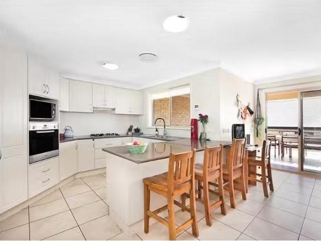 For Rent! 5 Cook Place, Mudgee House for rent Listed by Kimbe.