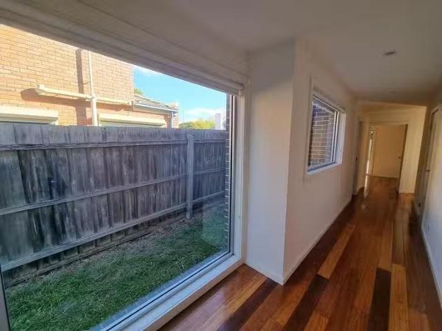 Rental! 5 Desmond Street, Maidstone, VIC 3012