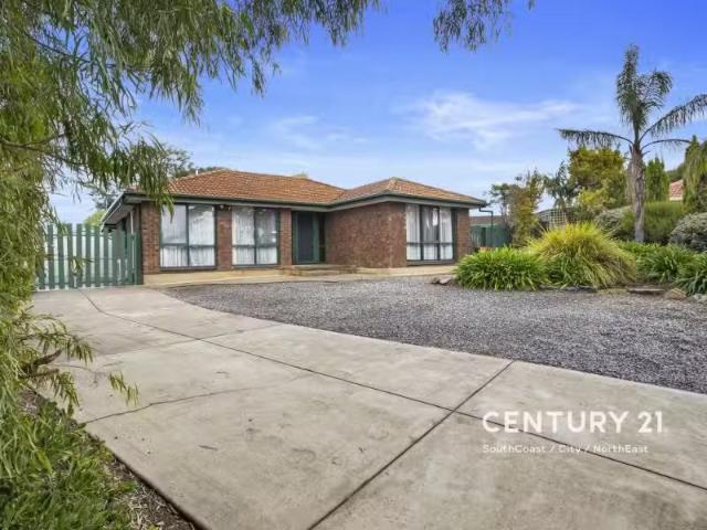 Charming 5 Dobell Court, Trott Park House for rent Listed by.