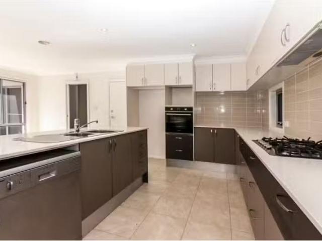For Rent! 5 Fell Street, Forde House for rent Listed by Clien.