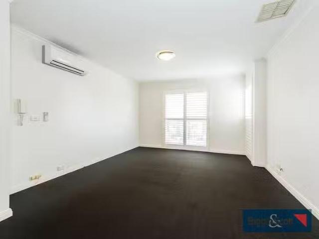 Nice 5 Princes Street, Port Melbourne, VIC 3207