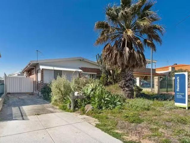 Unique 5 Rona Street, North Beach, WA 6020