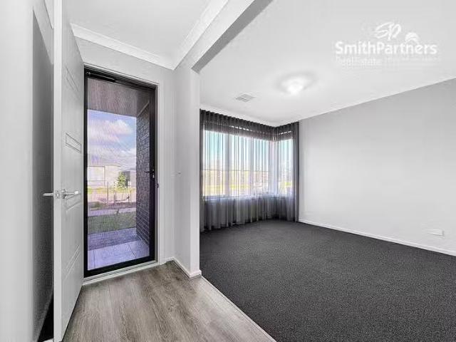 Just in! 5 Syrah Street, Angle Vale, SA 5117