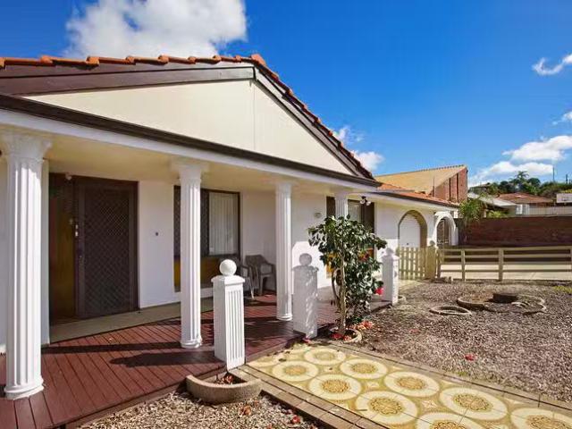 Cheap 5 Shallow Street, Spearwood, WA 6163