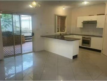 Charming 5A Kentwell Avenue, Castle Hill Townhouse for rent L.