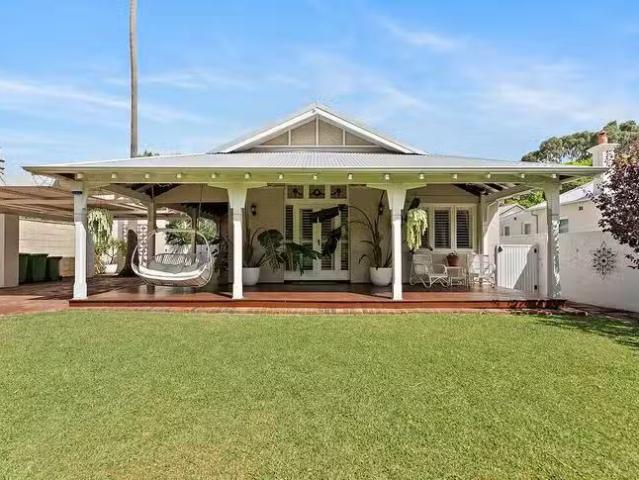 Nice 63A Dalgety Street, East Fremantle, WA 6158