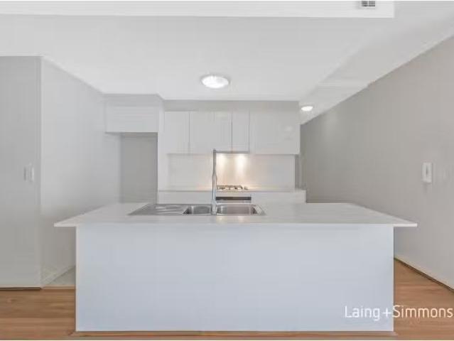Cozy 601/3 Weston St, Rosehill Apartment for rent Listed by N.