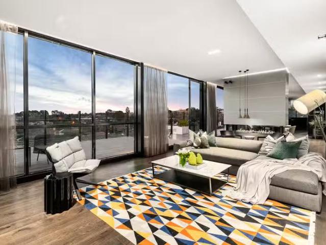 Unique 603/862 Glenferrie Road, Hawthorn VIC 3122