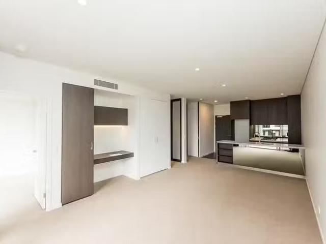 Unique 606/111 Melbourne Street, South Brisbane, QLD 4101