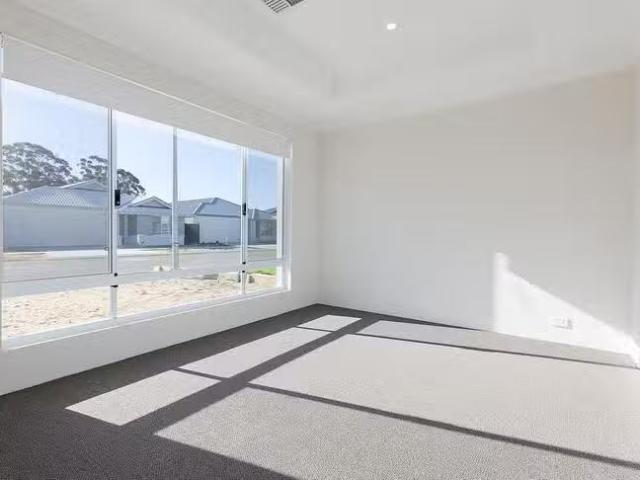 Cheap 60 Dynasty Way, Forrestdale, WA 6112
