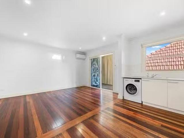 Nice 6/145 Ebley Street, Bondi Junction, NSW 2022
