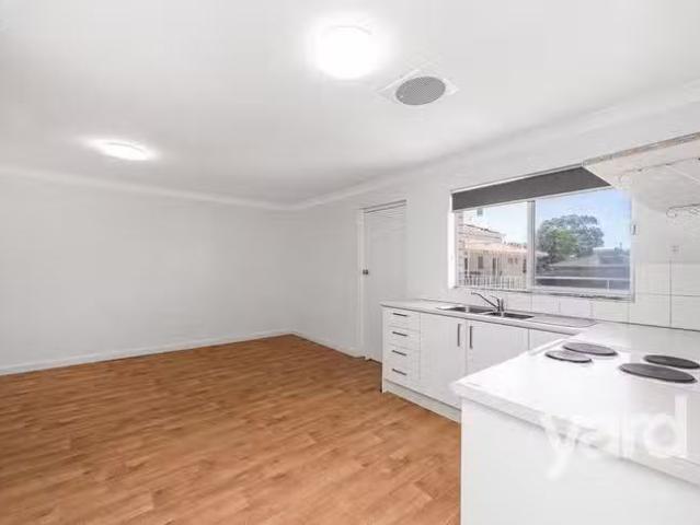 Charming 6/16 Edeline Street, Spearwood, WA 6163