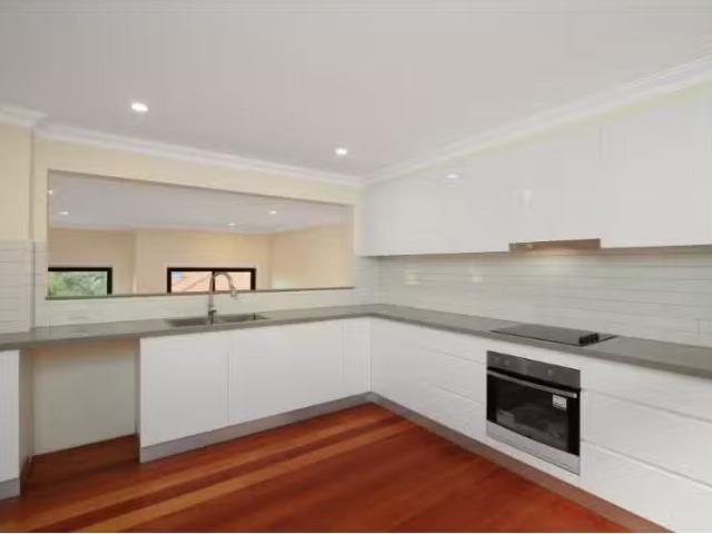 Nice 6/1 Joseph Lloyd Close, GOSFORD Townhouse for rent Liste.