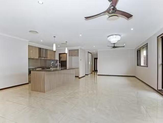 Deal! 61 Steamer Way, Spring Mountain, QLD 4300