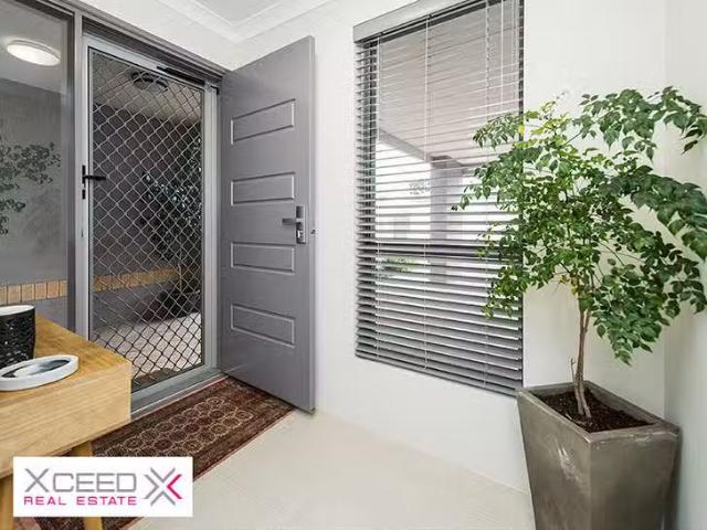 Cozy 62/12 Loder Way, South Guildford, WA 6055