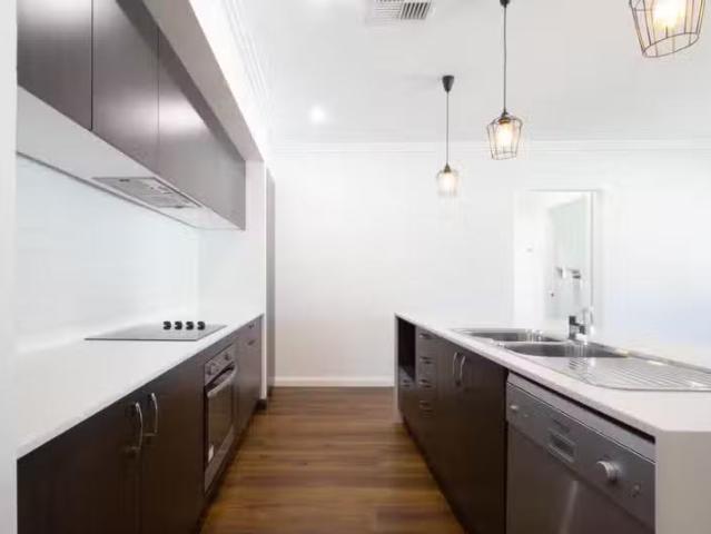 Rental! 62 Pembroke Street, Cambridge Park NSW 2747