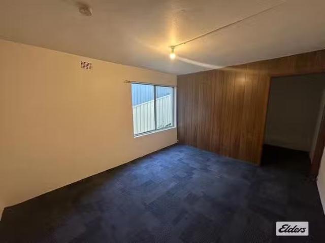 Cheap 62A Robertson Street, Coniston, NSW 2500