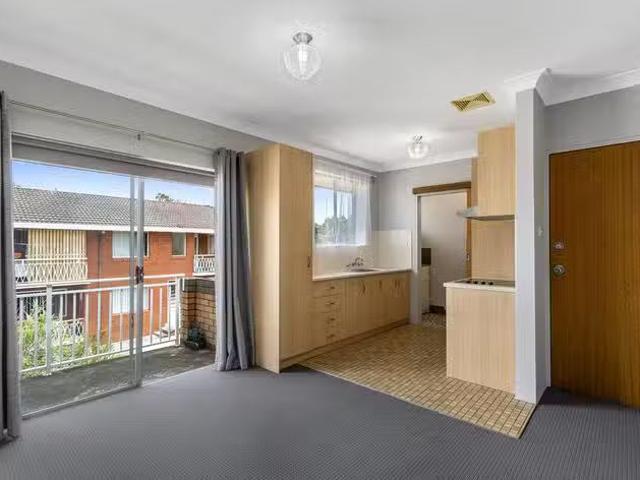 Deal! 6/7 Montague Street, Fairy Meadow, NSW 2519