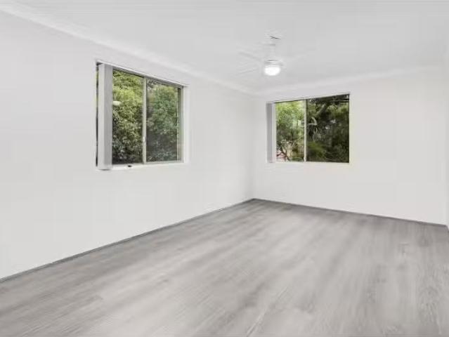 Cozy 6/403 Crown Street, Wollongong Apartment for rent Listed.