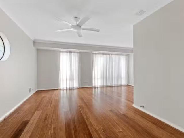 Charming 64 Windlass Avenue, OCEAN REEF, WA 6027 House for R.