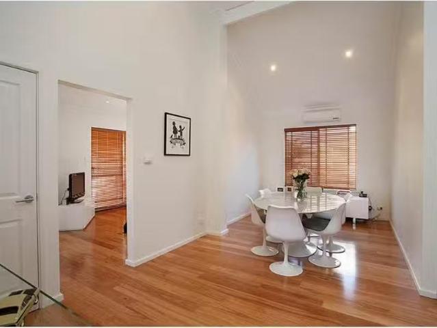 For Rent! 64A Emmerson Street, NORTH PERTH Apartment for rent.