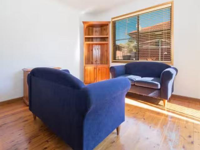 Unique 65A Bradman Avenue, Warilla House for rent Listed by C.