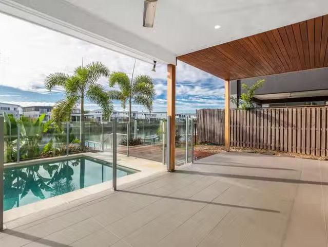 Nice 66 North Quay Circuit, Hope Island, QLD 4212
