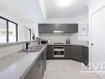 For Rent! 6/83 85 Holman Street, Alfred Cove, WA 6154