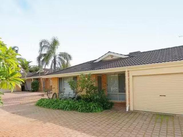Unique 6/8 10 Webber Street, Willagee, WA 6156