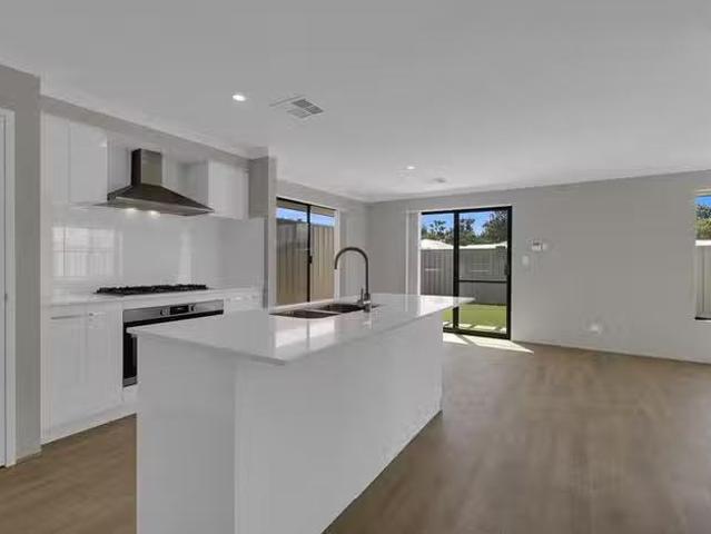 Rental! 68 Paradise Road, Baldivis, WA 6171