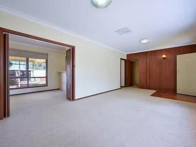 Charming 68 Stokes Terrace, Port Augusta West, SA 5700