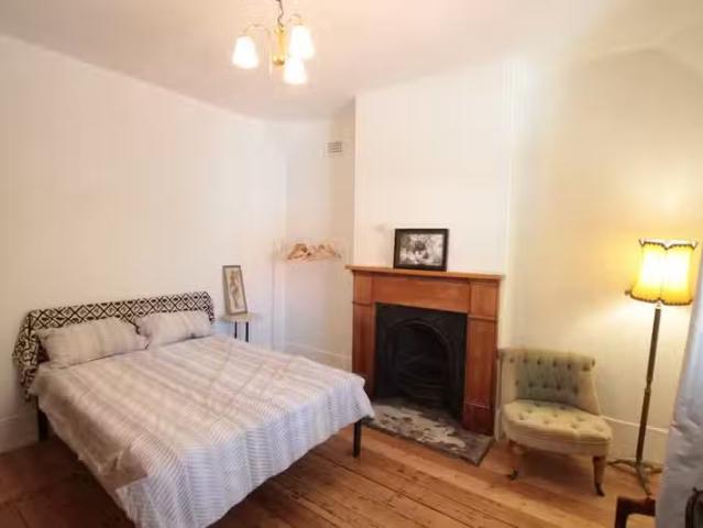 Cozy 69 Crown Street, St Peters NSW 2044