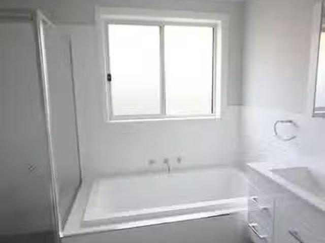 Just in! 6 Norfolk Boulevard, Spring Farm, NSW 2570